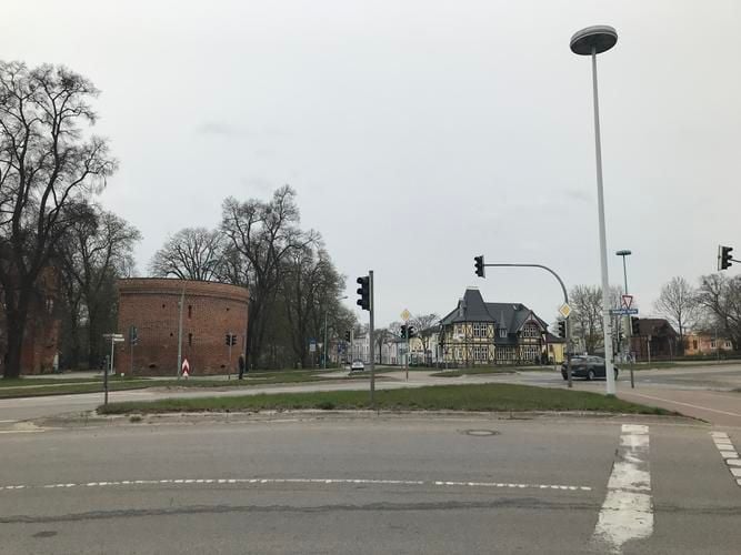 Baustelle am Ring sorgt für Staus und Umwege in Neubrandenburg