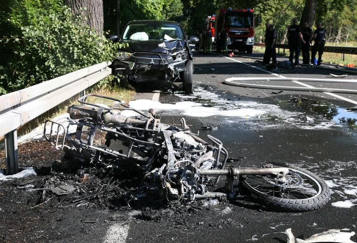 Toter Biker Auf B Bei Neustrelitz Identit T Gekl Rt