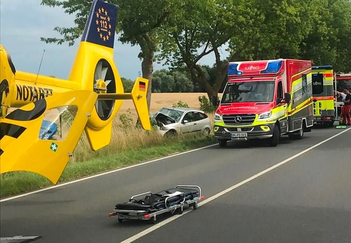 Großeltern und Enkelin bei Unfall nahe Prenzlau schwer verletzt