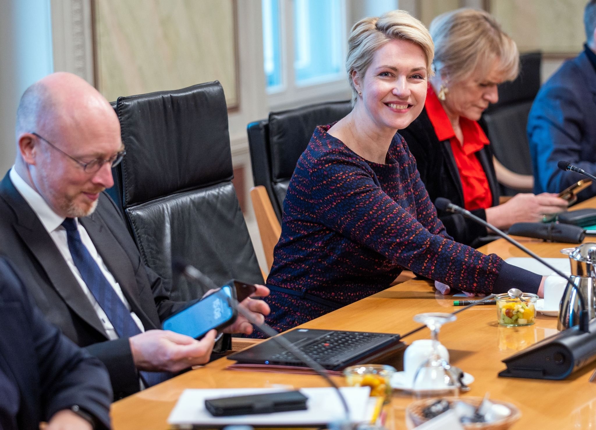 Schwesig weist Rücktrittsforderung von CDUChef Merz zurück