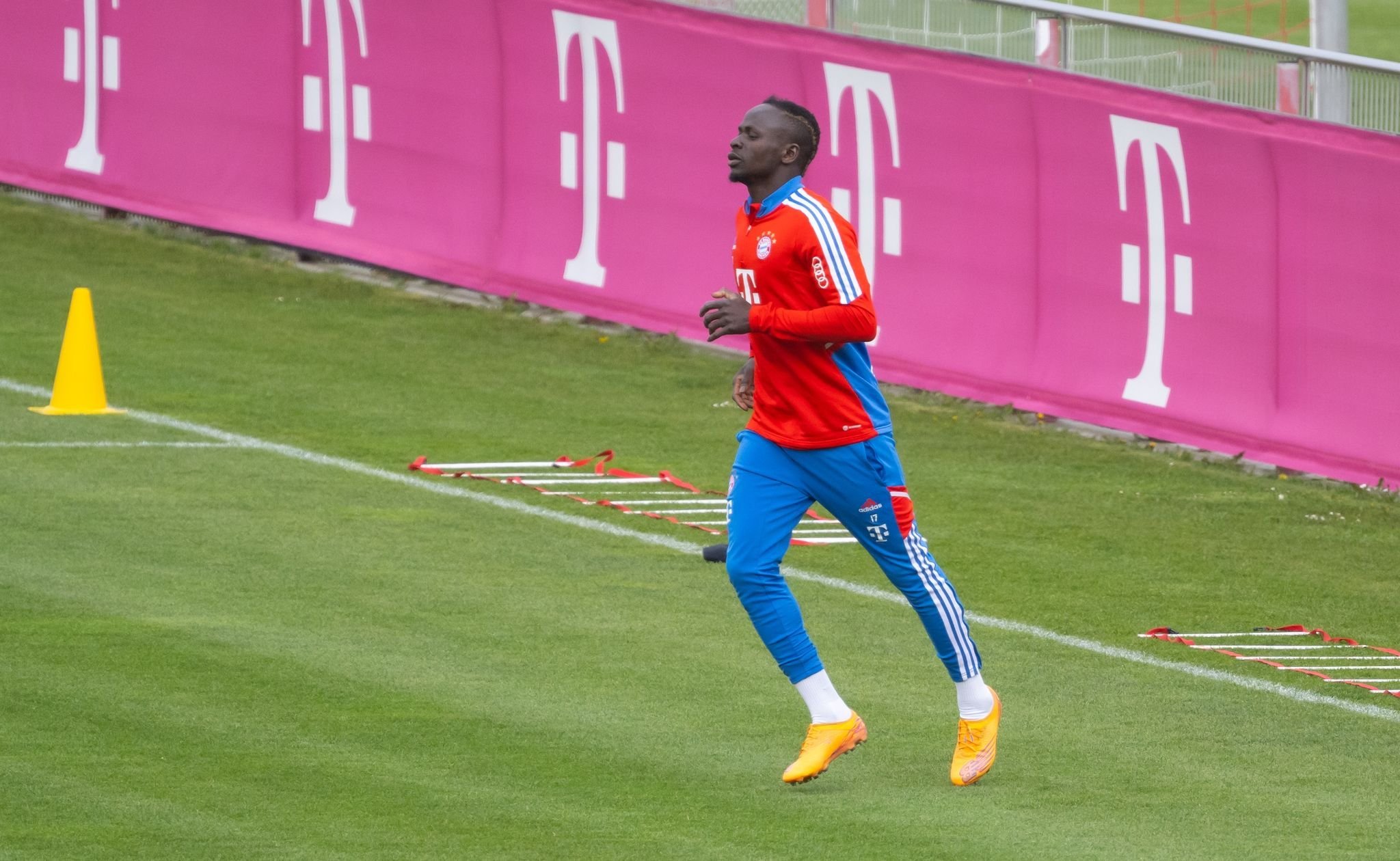 FC Bayern suspendiert Mané nach Kabinen Eklat