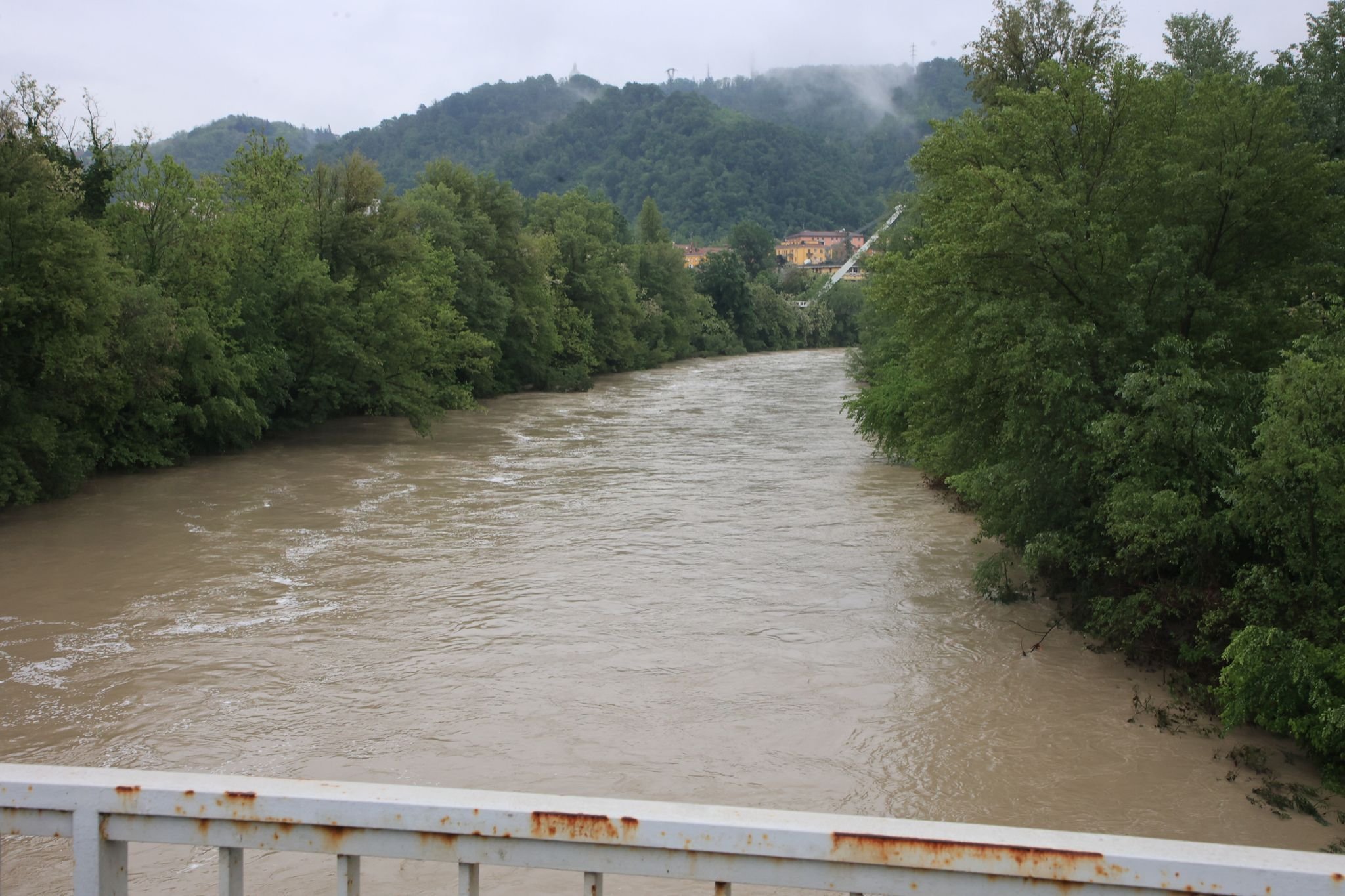 Berschwemmungen In Italien Tote Und Evakuierungen