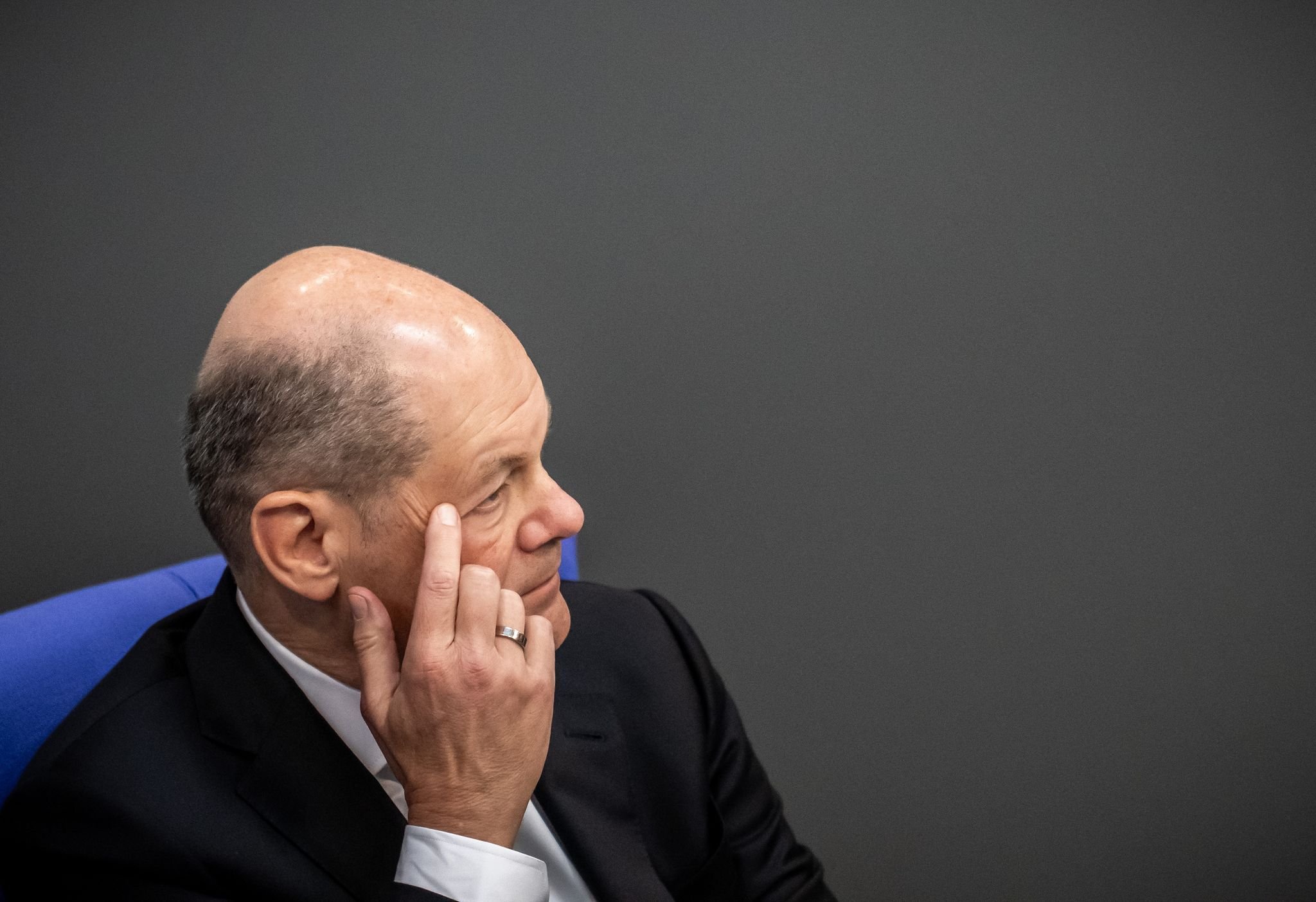 Neues Dokument belastet Olaf Scholz in Warburg Affäre