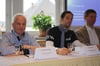 Gerd Preissing, Eigentümer des Geländes, und Karsten Nix von der Rethra GbR bei der Pressekonferenz in Neubrandenburg.