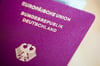 Wegen einer Panne bei den Behörden wurde ein Pass als gestohlen gemeldet. Ist das „höhere Gewalt“ oder Schuld der Urlauber?