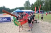 Feuer- und Wassertaufe zugleich: Beim ersten Rennen zum Drachenboot-Cup Uckermark 2018 auf dem Templiner Lübbesee wurde erstmals das neue Boot des Sparkassen-Teams getestet.