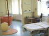 Auf der Geburtsstation der Pasewalker Asklepios Klinik erblicken auch in der Corona-Krise süße Wonneproppen das Licht der Welt. Doch dürfen ihre Väter überhaupt bei der Geburt dabei sein?