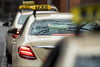 Ein Taxifahrer in Berlin soll laut der Ermittlungen einen tödlichen Dooring*-Unfall verursacht haben (Symbolbild).