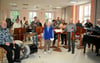  Generalprobe in der Musikschule mit Hildegard Tietze (Mitte) und Jürgen Zachertz (links): Die Proben machen den Senioren mindestens genauso viel Spaß wie die Auftritte. Foto: Anke Goetsch