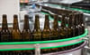 Wegen der rapide gestiegenen Nachfrage gibt es aktuell bei der Stralsunder Brauerei Störtebeker bei mehreren Bier-Sorten zeitweise Lieferengpässe.