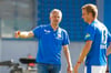 Andreas Bergmann (links) ist wieder auf dem Trainingsplatz zurück.