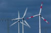 Die Landesregierung hat eine neue Idee, um Windkraftgegner für Windräder zu begeistern. Sie sollen am Erfolg der Energiegewinnung beteiligt werden.