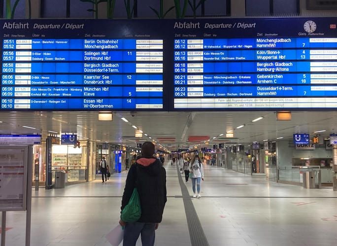 Streik Legt Bahnverkehr Größtenteils Lahm