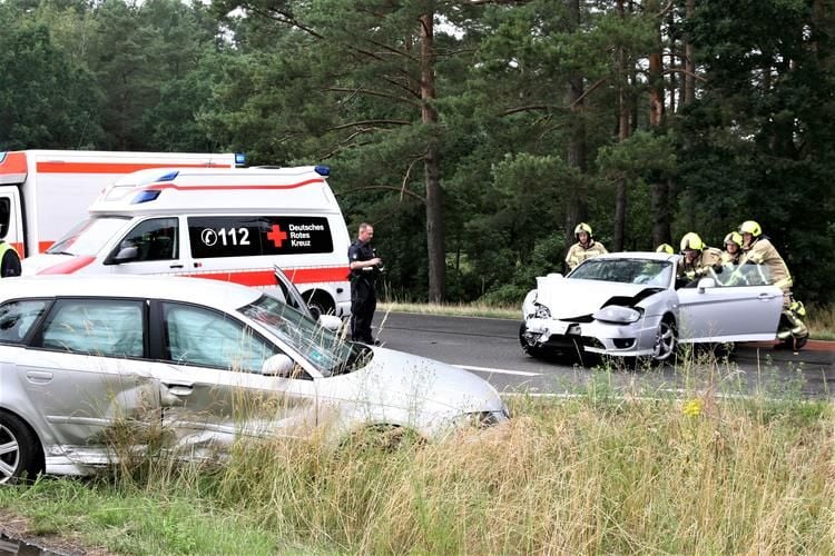 Schwerer Verkehrsunfall Auf Der B198 Bei Neustrelitz