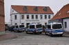In der Nähe des Eggesiner Bahnhofs parkten schon am frühen Morgen etliche Polizeiwagen.