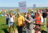 Die Einwohner der Gemeinde Wangerland hatten gegen die Einzäunung des Strandes und die Gebührenerhebung protestiert.