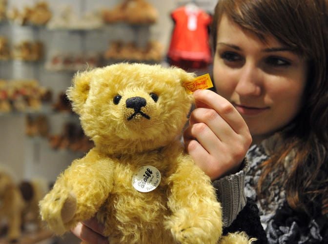 Steiffs Knopf mitten im Ohr ist keine Marke