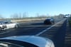 Mehrere Autofahrer hatten mit Sportwagen im März die Autobahn 3 bei Düsseldorf blockiert vermutlich, um auf der Fahrbahn Hochzeitsfotos zu schießen. Jetzt gab es wieder einen solchen Fall.