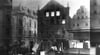 Zerstörte und ausgebrannte Häuser: Blick vom Anklamer Markt Richtung Badstüberstraße nach dem Bombenangriff vom 9. Oktober 1943, bei dem über 300 Menschen getötet wurden.