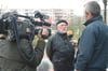 Als Zeitzeuge und differenzierender Betrachter der Geschichte ist Karl Schlösser immer wieder ein gefragter Interviewpartner – hier im Jahr 2005 für das ZDF.