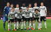 In der deutschen Nationalmannschaft sind Joshua Kimmich (vorne links) und Serge Gnabry (daneben) längst zu Leistungsträgern geworden.