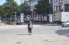 14 Tage lang ist das Neubrandenburger Ordnungsamt verstärkt in der Innenstadt unterwegs, um auf dem Marktplatz und den Fußgängerzonen nach dem Rechten zu schauen.