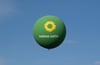 Niedersachsens Grünen-Chefin Kura hat klargestellt, dass sie kein grundsätzliches Verbot von Luftballons verlangt. Ihr gehe es nur um ein Verbot gasgefüllter Luftballons, die im Freien aufsteigen.