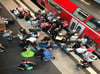 Viele Fusion-Gäste kommen mit dem Zug. Am Mittwochvormittag war es am Hauptbahnhof in Berlin trotzdem noch übersichtlich.