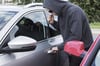 Das Diebstahlrisiko bestimmt mit, wie viel Geld für die Autoversicherung gezahlt werden muss. In Neubrandenburg verschwanden im vergangenen Jahr 110 Autos. 