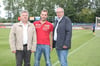 Der Vereinsvorsitzende Fred Bethke, Dr. med. Bastian Mayr und  Manager Norbert Conrad vom SV Waren 09 (von links).
             