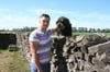 Max Schultz aus Viereck ist der neue Vorsitzende des im Bauernverband Uecker-Randow organisierten Clubs junger Landwirte. Ein Hobby des jungen Mannes  ist die Jagd, zu der auch Dackel Bruno mitkommt.