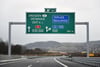 Am Sonnabend gibt Staatspräsident Milos Zemann nach neun Jahren Bauzeit das Autobahnteilstück frei. Damit wird die letzte Lücke auf der Strecke nach Prag geschlossen.