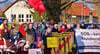 Egal wie es nun heißt, dass Projekt der Landesregierung zur kindermedizinischen Versorgung geht vielen Vorpommern nicht weit genug. An den Protesten am Montag beteiligten sich laut Veranstalter knapp 200 Menschen.