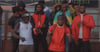 Zusammen mit seinen Freunden feiert der junge Rapper PB (vorne links) auf dem Neubrandenburger Marktplatz in seinem Musikvideo „Am Bad”.