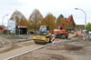 In Milmersdorf wurden in den letzten Tagen die Asphaltierungsarbeiten auf der Betonstraße vorbereitet. Außerdem wird an der neuen Bushaltestelle gebaut.