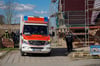 Die Brunner Feuerwehrleute befreiten in Ganzkow einen verletzten Mann nach einem Arbeitsunfall, der dann ins Krankenhaus gebracht wurde. 
