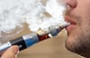 E-Zigaretten sind bislang kaum im Alltag der Menschen angekommen. Dagegen erfreut sich Pfeifentabak, etwa für Wasserpfeifen, immer größerer Beliebtheit.