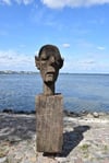 „Die drei Weisen”, ein Kunstwerk des Hamburger Bildhauers Johannes Speder, sind zum Schutz vor Witterung und Verfall restauriert worden und nun wieder an der Mole von Greifswald-Wieck zu sehen.