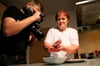Doris und Toni Schwabe bewahren das kulinarische Erbe der ehemaligen DDR mit einem Videokochbuch auf ihrer Webseite.