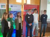 ▶ Sechs Schüler aus Vorpommern überreichen „Anklamer Erklärung”