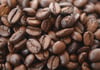 Kaffee gehört wie Alkohol, Süßigkeiten oder Gewürze zu den sogenannten Säurelockern, die Sodbrennen auslösen können.