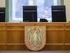 Der Verhandlungssaal im Landgericht von Cottbus: Die Urteilsverkündigung im Prozess wegen Mordes an einer 82 Jahre alten Rentnerin fand nicht öffentlich statt (Archivbild).