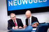 Erfahrene Rechner: Die Neuwoges-Geschäftsführer Frank Benischke (links) und Michael Wendelstorf