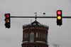 Auch nach der Reparatur steht die Ampel an der Wasserturm-Kreuzung in Malchin die meiste Zeit auf Rot.