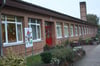 Die Grundschule in Neverin: Was ist dran am Gerücht, dass eine Lehrkraft nach Neubrandenburg soll, um Flüchtlingskinder zu unterrichten?