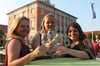 Neugierig aufs Weinfest in Templin waren die Prenzlauerinnen Doreen Nippert, Nadine Gottschalk und Saskia Nippert.