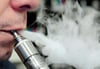 In den USA wird derzeit überprüft, ob E-Zigaretten Krampfanfälle auslösen.