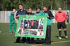 Der SV Chemie Neubrandenburg erinnerte mit einem Gedenkplakat an seinen verstorbenen Mitspieler.