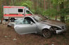 Schwerer Unfall auf der L264 zwischen Karlshagen und Peenemünde: Ein Mercedesfahrer verlor die Kontrolle über seinen Wagen.