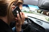 Offenbar schreckt die Verschärfung des Handy-Verbots die Autofahrer in Vorpommern nicht ab. 